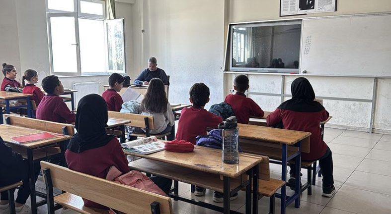 Yeni eğitim döneminde ilk ders zili çaldı