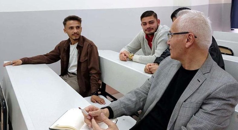 63 yaşında 3'üncü üniversitesini okuyor! Sebebi ise...