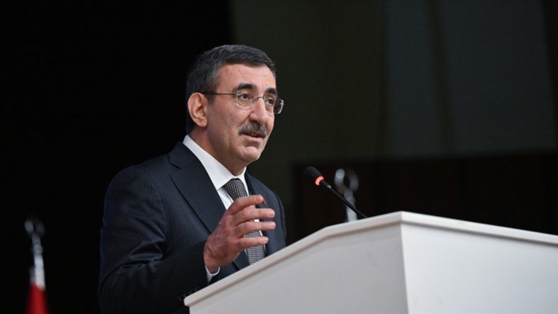 EKK'da sanayide üretimi, rekabeti ve ihracatı artırmak ele alınıyor