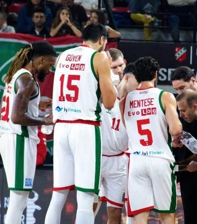 KARŞIYAKA BASKETBOL, EROKSPOR'U ELİNDEN KAÇIRDI